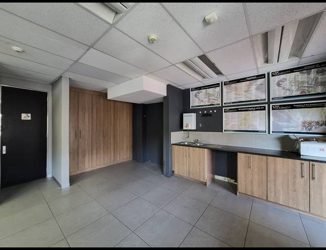 240M² OFFICE TO LET IN ILLOVO